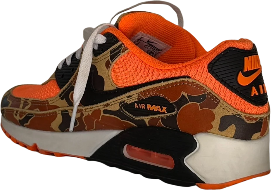 Duck Camo Orange – Schräg von hinten